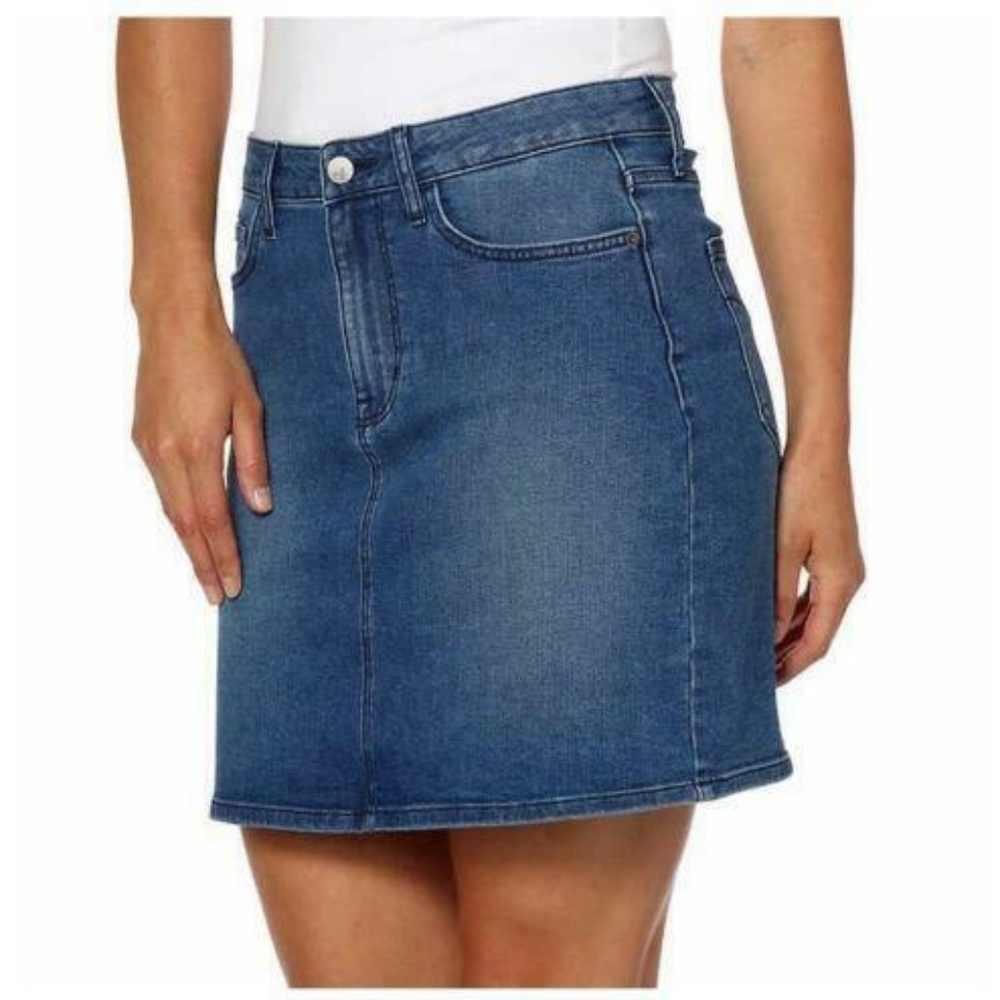 Calvin Klein Women 5 Pocket Style Denim Skirt Size 6